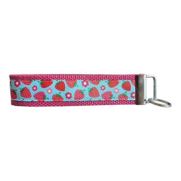 Strawberry‎ Keychain Wristlet Handmade Boho Fabric Key FOB Gift Flowers Berries - Picture 2 of 5